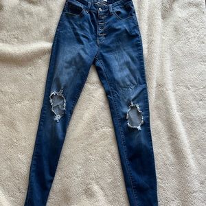 Distressed jeans SIZE 7